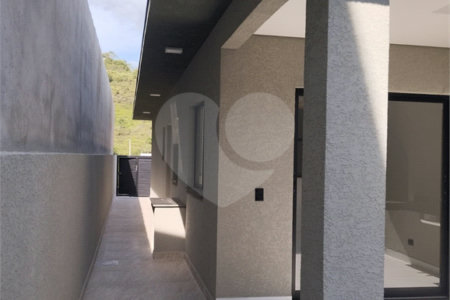 Casa à venda com 3 quartos, sendo 2 suítes, em Cachoeirinha, Bom Jesus dos Perdões, SP