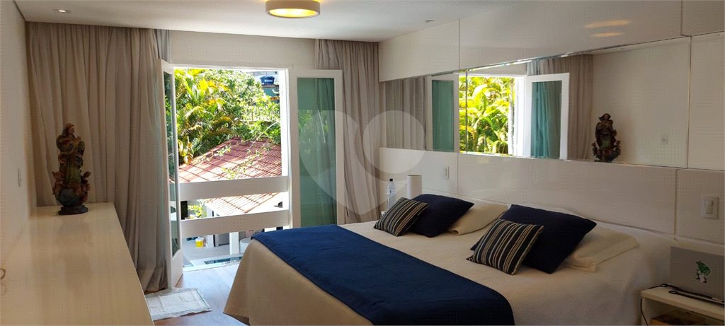 Casa à venda com 4 suítes em Alphaville, Santana de Parnaíba, SP