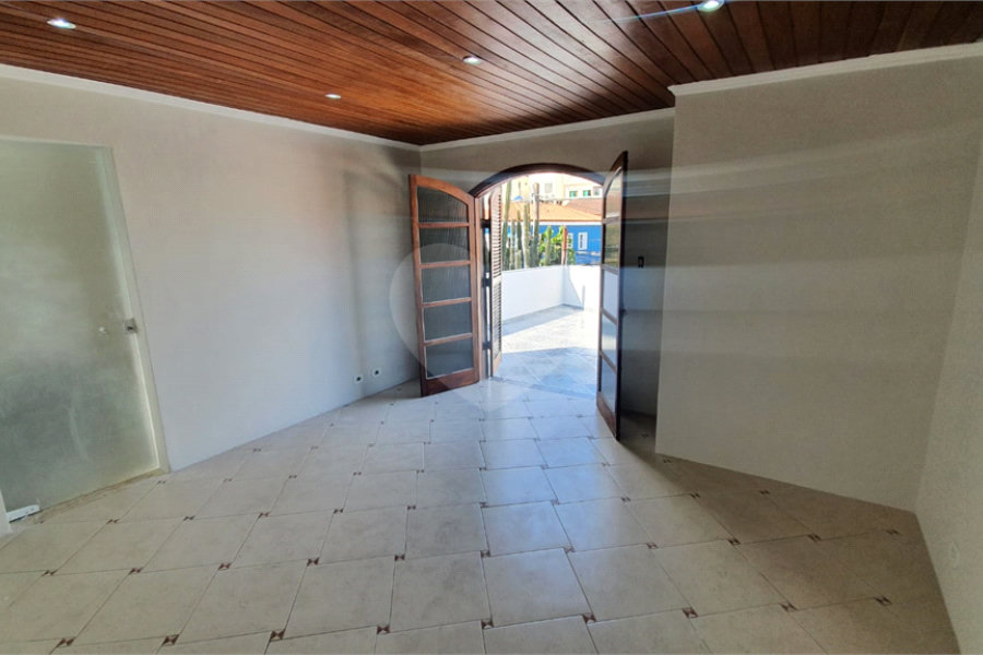 Sobrado à venda com 3 quartos, sendo 1 suíte,  em Horto, São Paulo, SP