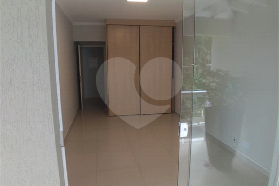Sobrado à venda com 4 quartos, sendo 3 suítes, em Tremembé, São Paulo, SP