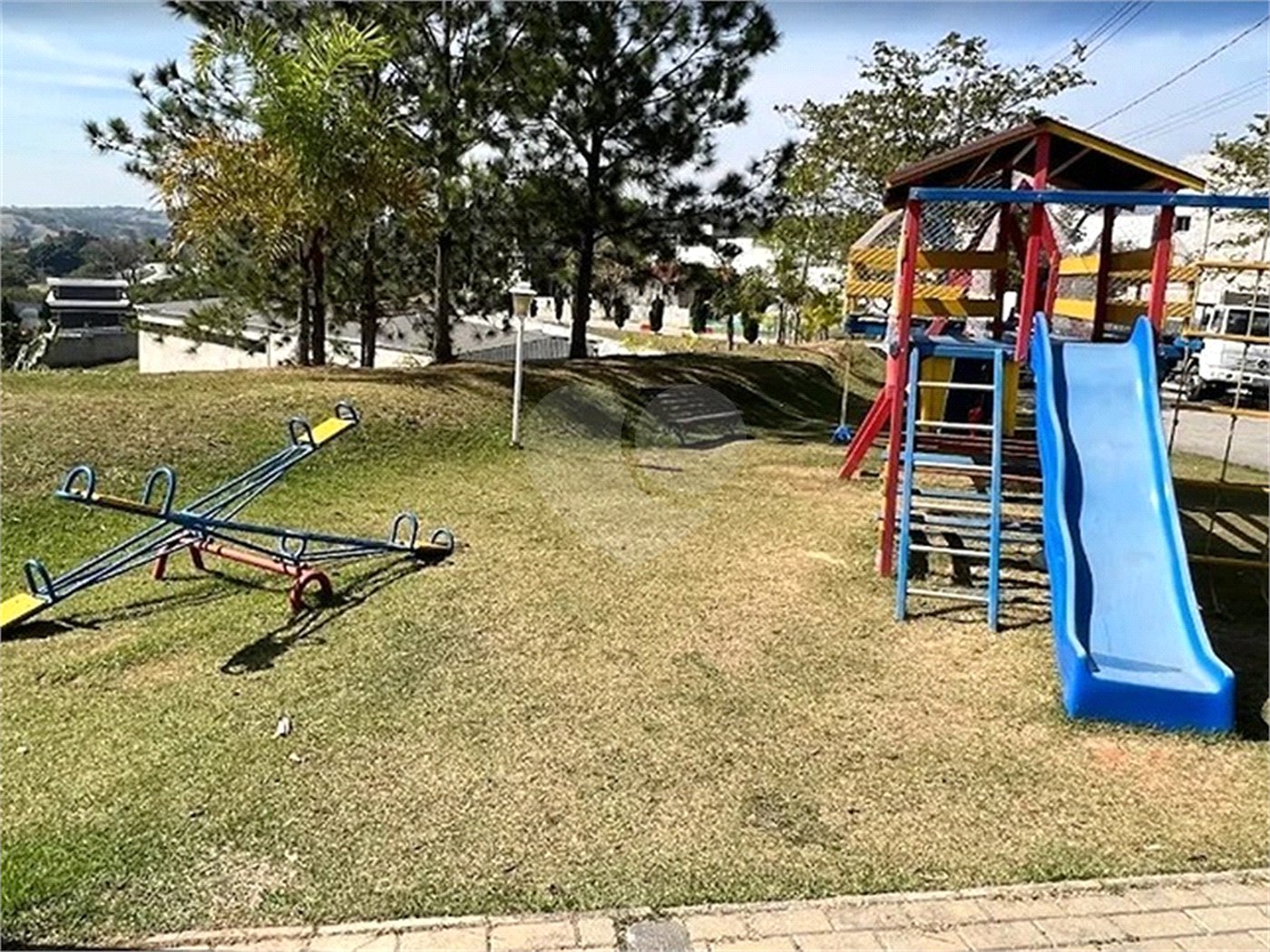 Casa à venda com 3 suítes no condomínio Renaissance, Sorocaba - SP