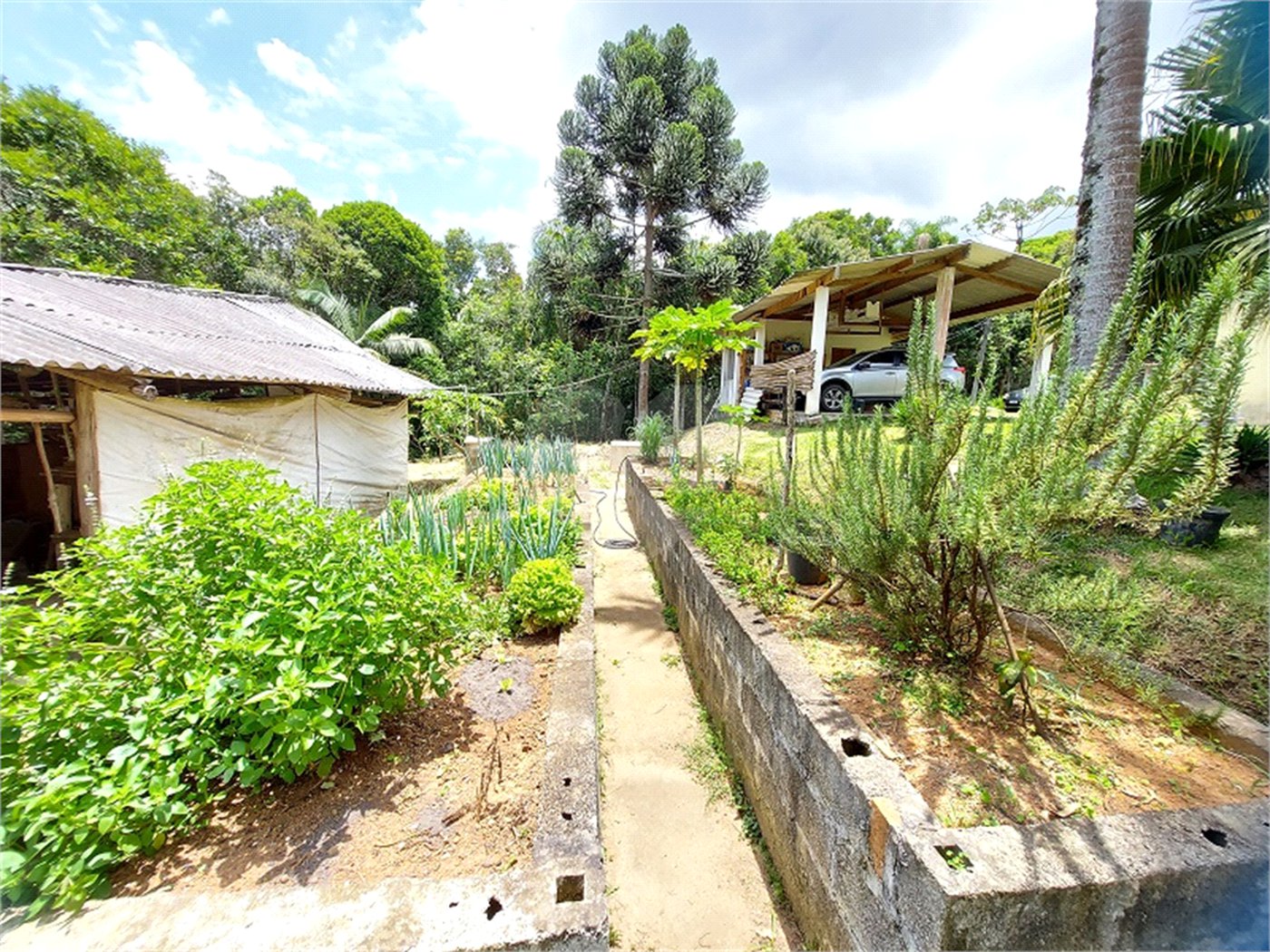 Casa à venda com 4 quartos, sendo 1 suíte, no Centro, Ibiúna, SP