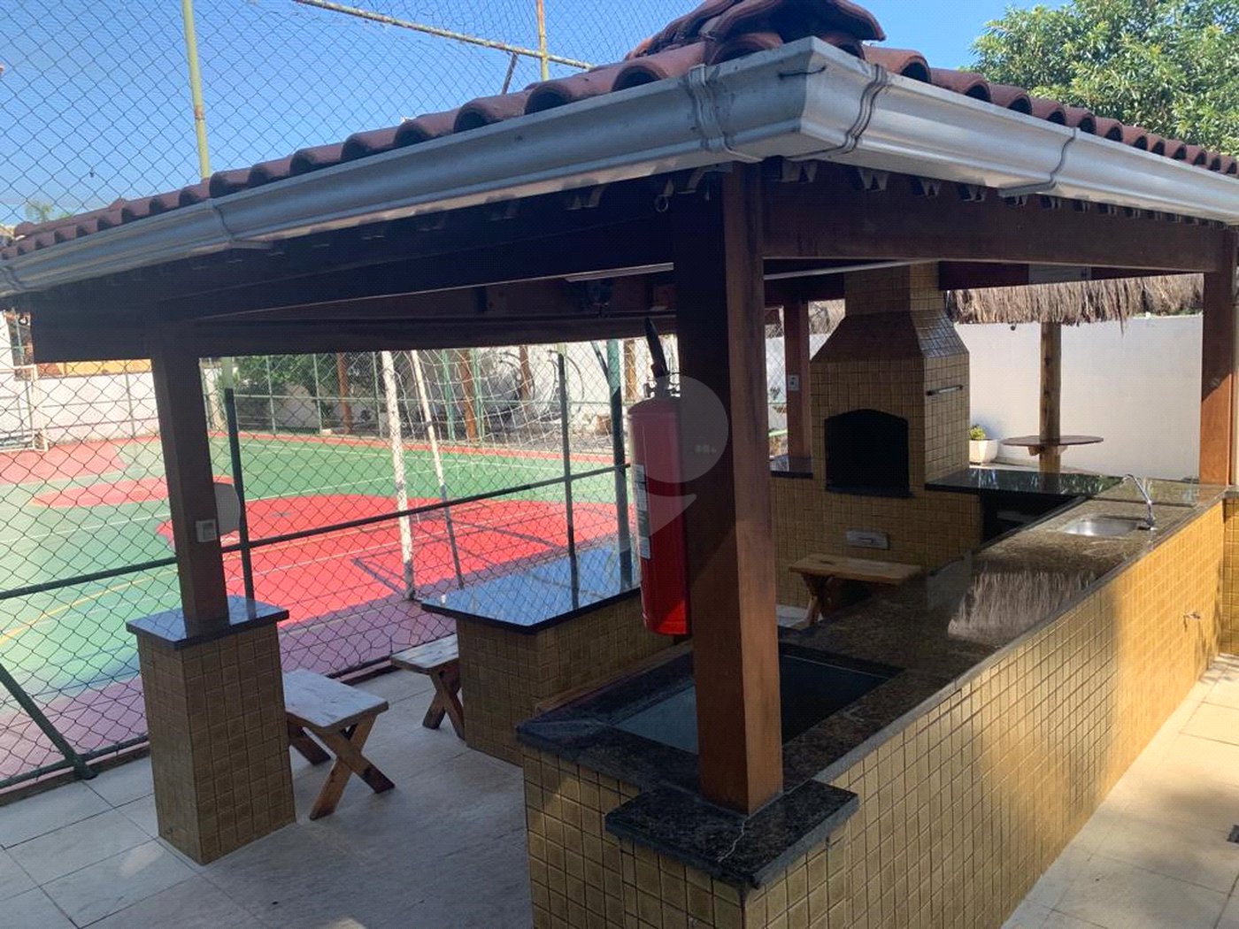 Casa à venda com 3 quartos, sendo 1 suíte, no condomínio Greenland, São Paulo - SP