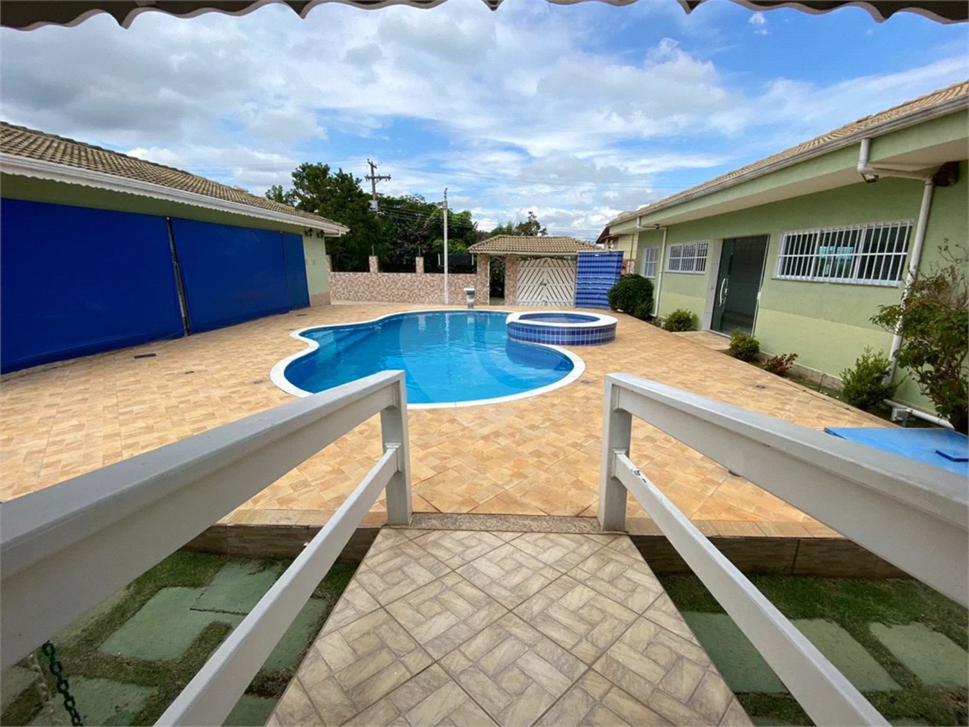 Casa à venda com 6 quartos, sendo 1 suíte, no condomínio Horizonte Azul I, Itupeva - SP