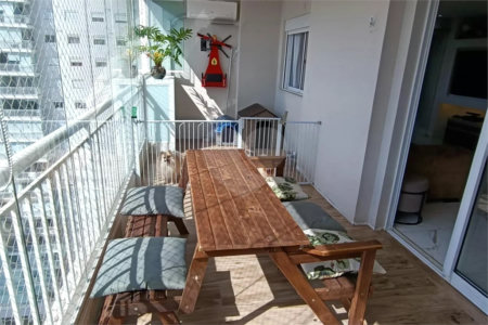 Apartamento à venda com 3 quartos, sendo 1 suíte,  em Jardim Vazani, São Paulo, SP