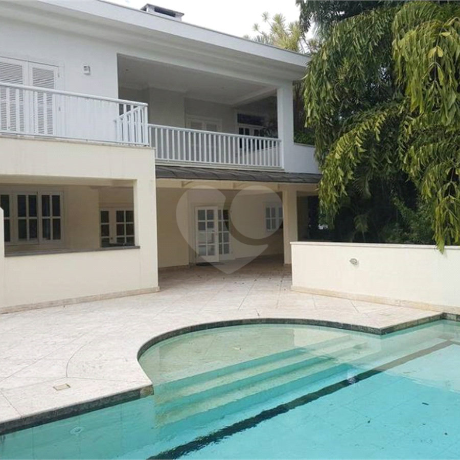 Casa à venda com 4 suítes no condomínio Vilaretto, São Paulo - SP
