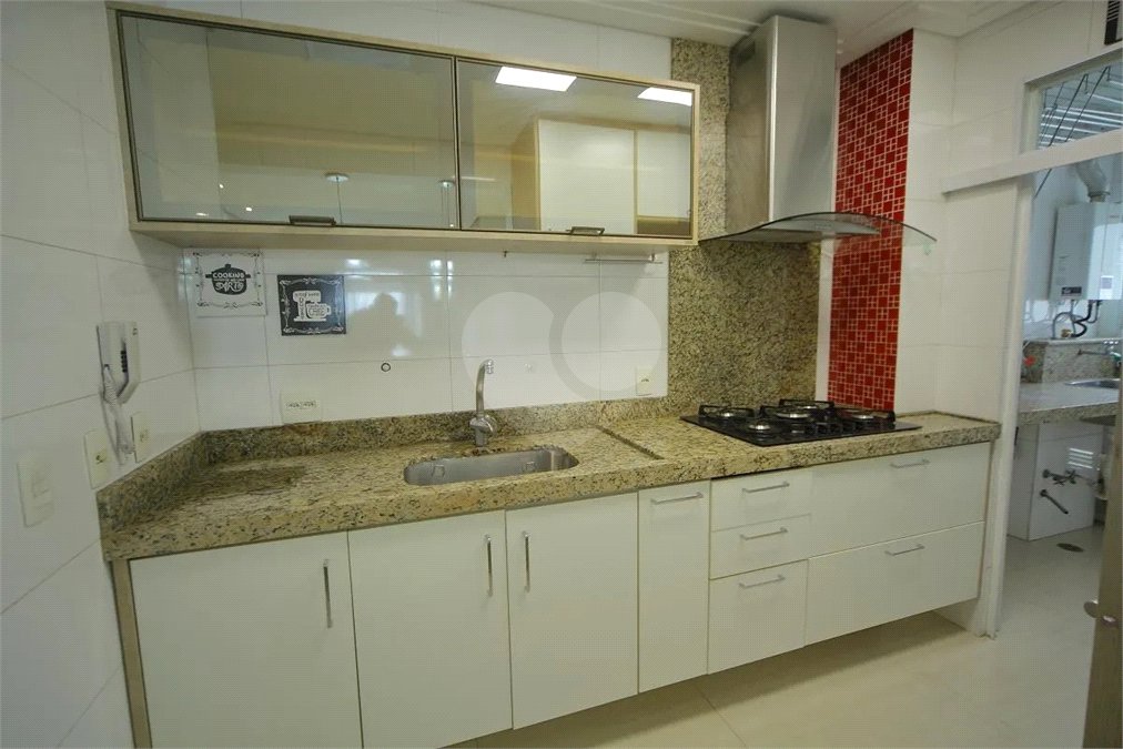 Apartamento à venda com 3 quartos, sendo 1 suíte, em Vila Lusitânia, São Bernardo do Campo, SP