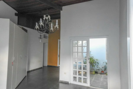 Casa Térrea à venda com 4 quartos, sendo 2 suítes,  em Jardim das Bandeiras, São Paulo, SP