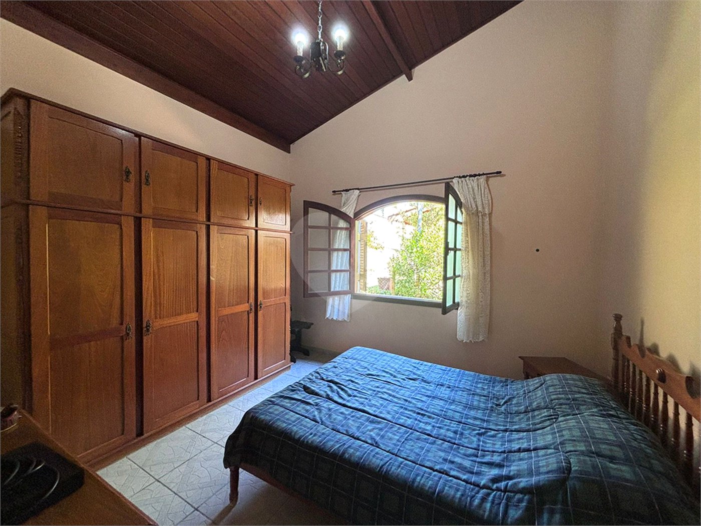 Casa Térrea à venda com 4 quartos, sendo 2 suítes, em Alpes D'Ouro, Bom Jesus dos Perdões, SP
