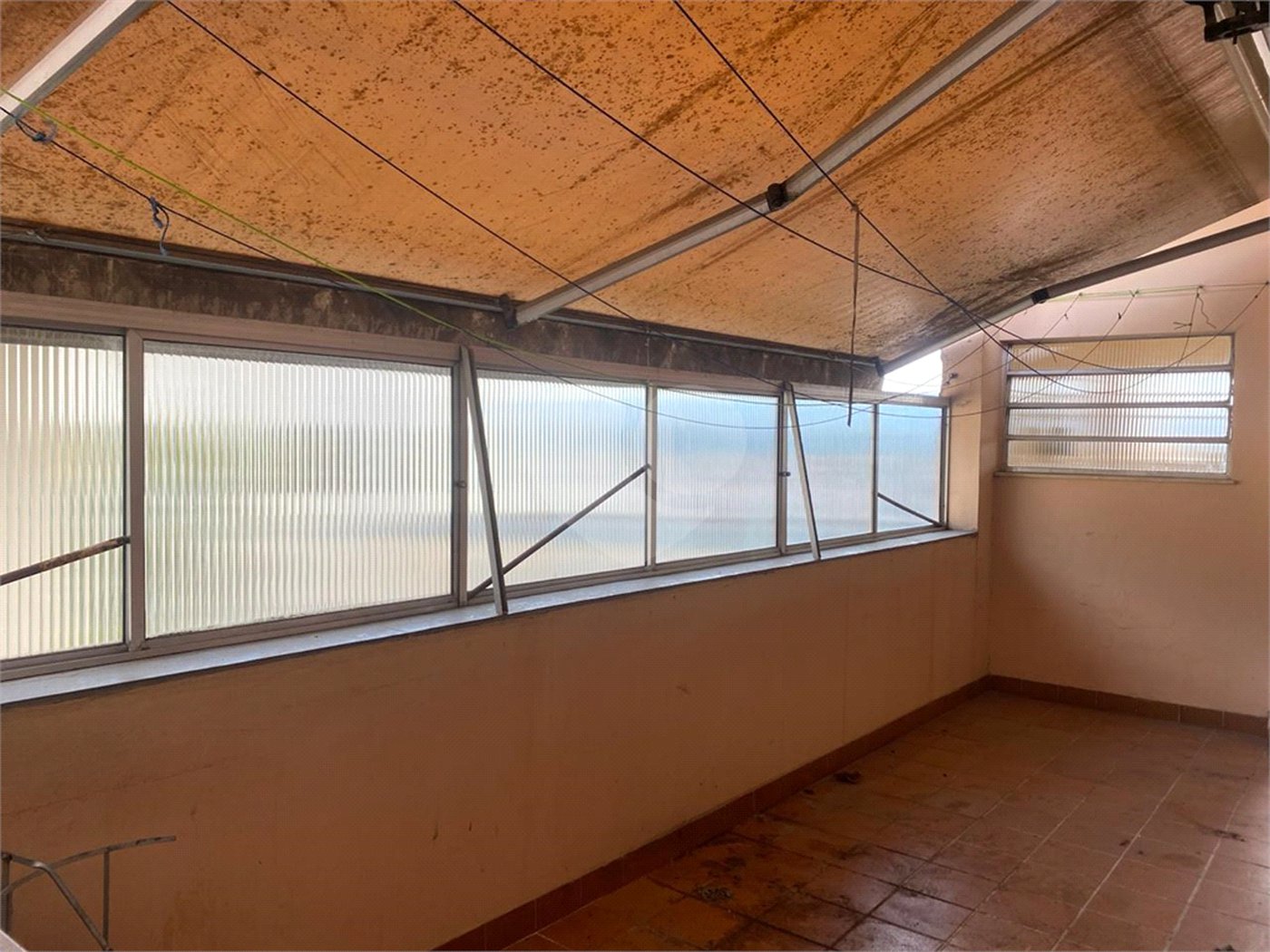 Casa à venda com 5 quartos, sendo 3 suítes, em Vila Rosália, Guarulhos, SP