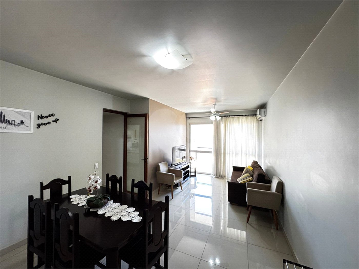 Apartamento à venda com 2 quartos, sendo 1 suíte,  em Vila Seixas, Ribeirão Preto, SP