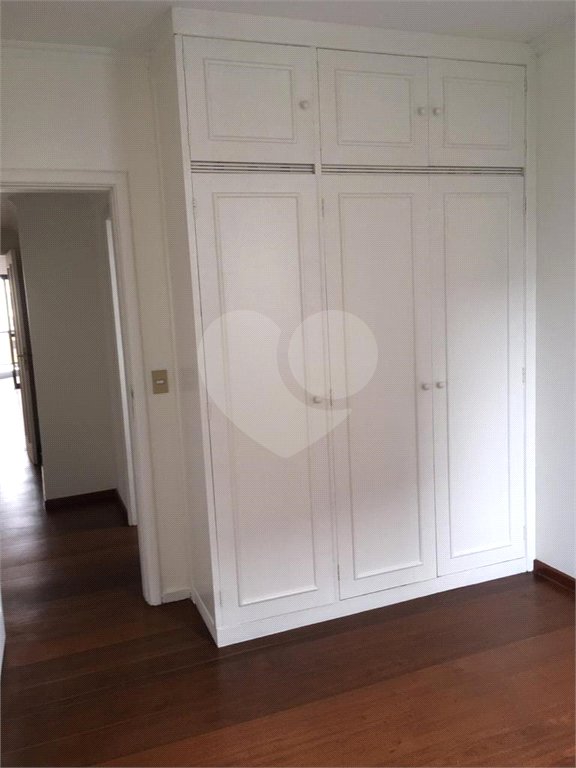 Apartamento à venda com 4 quartos, sendo 2 suítes,  em Vila Andrade, São Paulo, SP