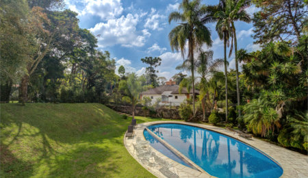 Casa à venda com 5 suítes no condomínio Chácara Flora, São Paulo - SP