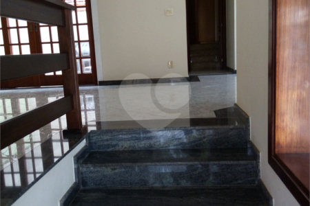 Casa à venda com 3 quartos, sendo 1 suíte, em Santa Marina, Valinhos, SP
