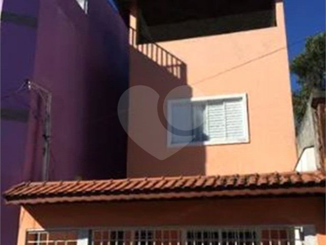 Sobrado à venda com 3 quartos, sendo 1 suíte,  em Jaraguá, São Paulo, SP