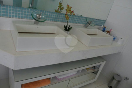 Casa à venda com 4 quartos, sendo 2 suítes, em Pinhal, Jarinu, SP