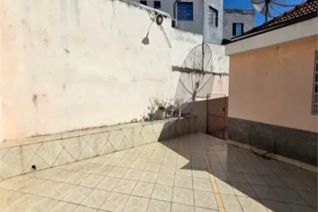 Casa Térrea à venda ou para alugar com 5 quartos, sendo 1 suíte, em Vila Vitório Mazzei, São Paulo, SP