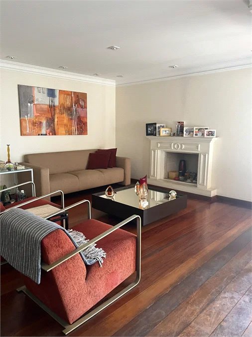 Apartamento à venda com 3 suítes em Real Parque, São Paulo, SP