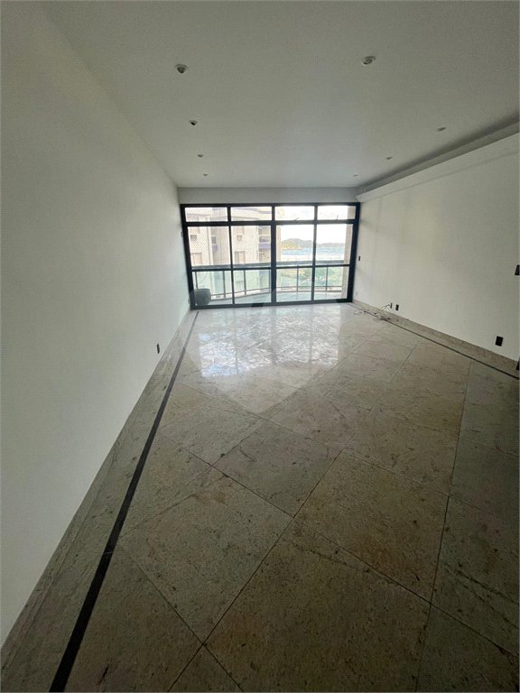 Apartamento à venda com 4 quartos, sendo 2 suítes, em Vila Nova, Cabo Frio, RJ
