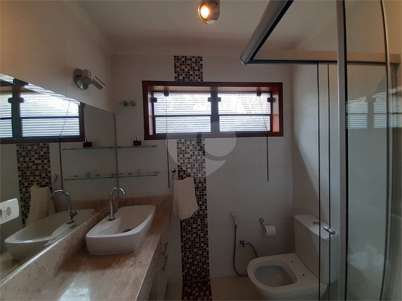 Casa à venda com 4 quartos, sendo 2 suítes,  em Jardim Floresta, São Paulo, SP