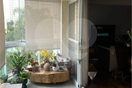 Apartamento à venda com 3 suítes em Vila Andrade, São Paulo, SP