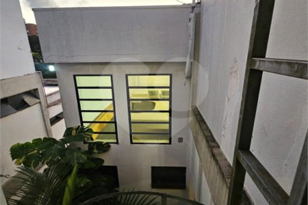 Casa à venda com 8 quartos, sendo 2 suítes, em Indianópolis, São Paulo, SP