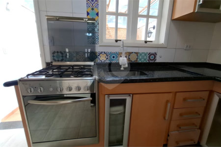 Casa à venda com 2 suítes no condomínio Village Palmas, São Paulo - SP