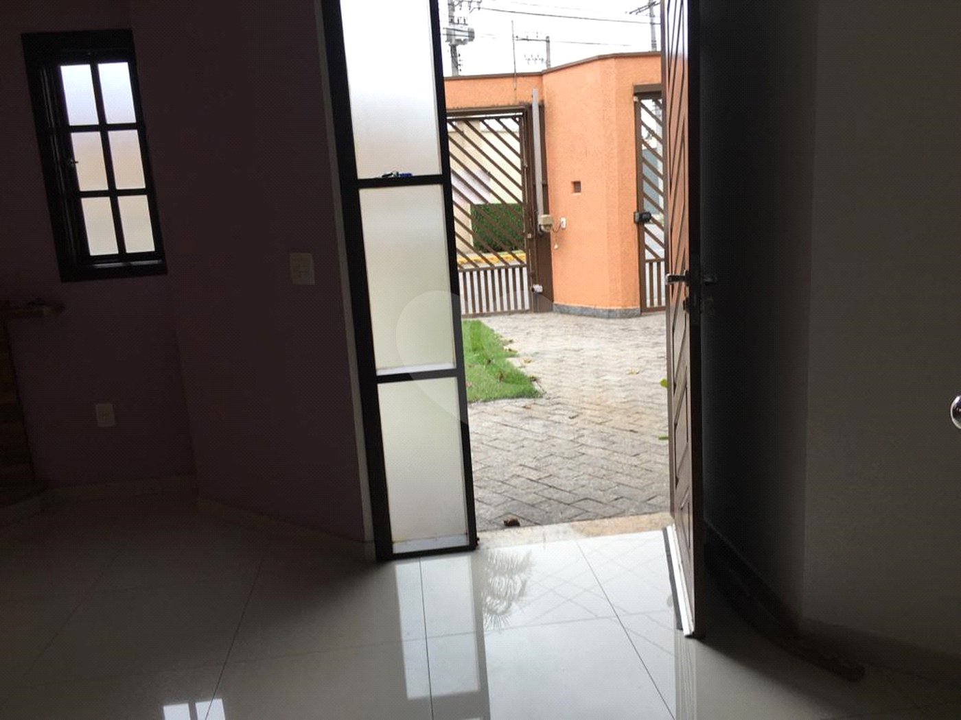 Casa à venda com 4 quartos, sendo 2 suítes,  em Vila Oliveira, Mogi das Cruzes, SP