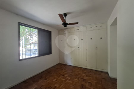 Sobrado à venda com 3 quartos, sendo 1 suíte, em Chácara Santo Antônio, São Paulo, SP