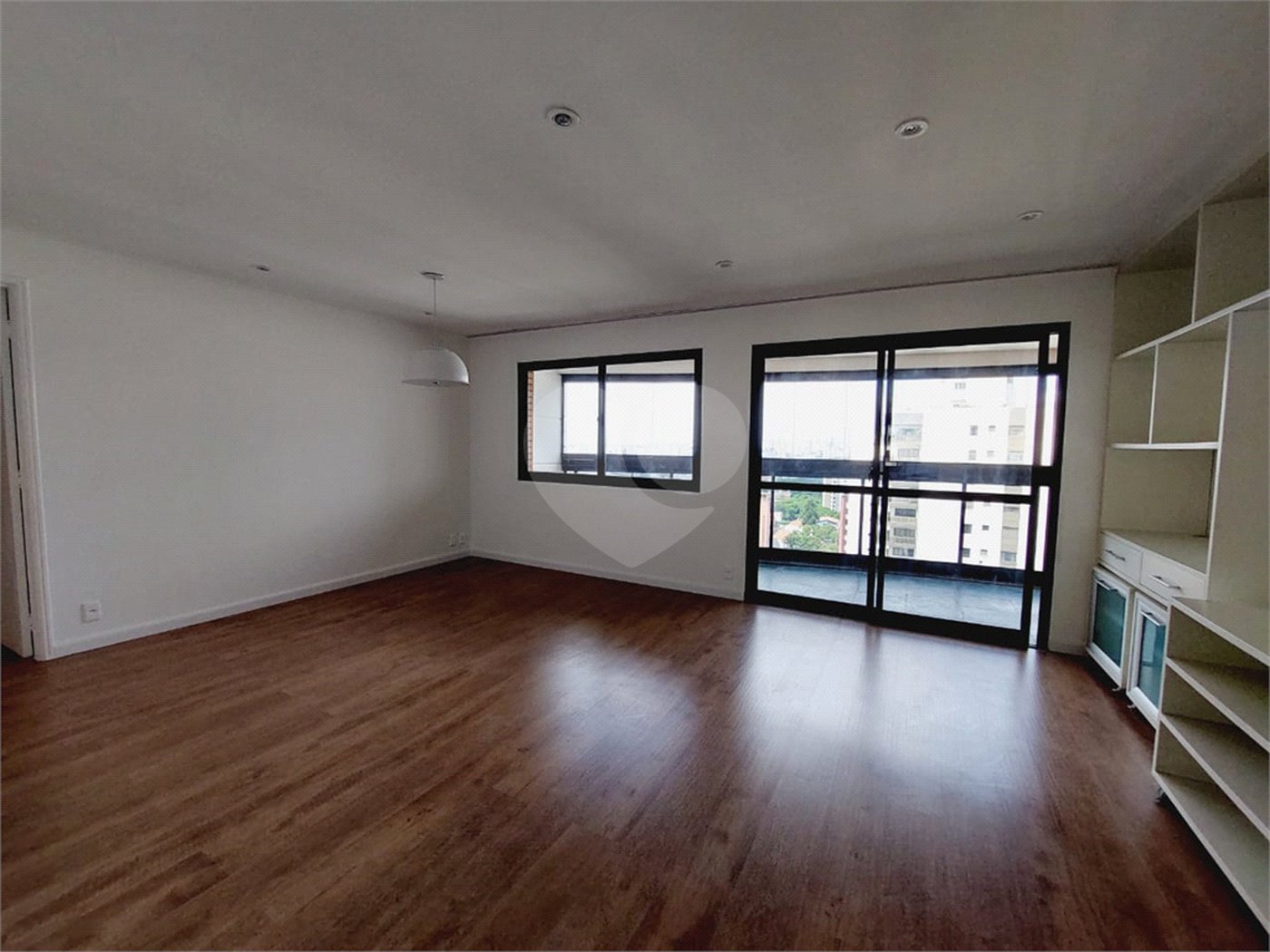 Apartamento à venda com 4 quartos, sendo 2 suítes,  em Alto da Lapa, São Paulo, SP