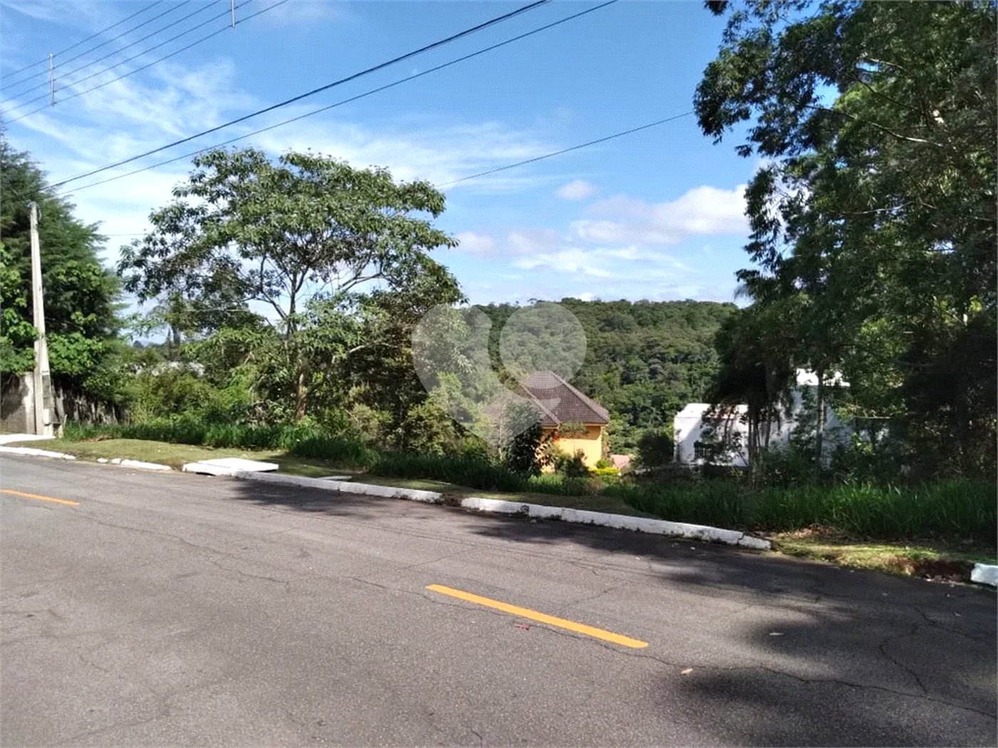 Terreno à venda no condomínio Suíça da Cantareira, Mairiporã - SP