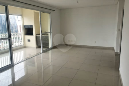 Apartamento à venda com 3 quartos, sendo 1 suíte, em Granja Julieta, São Paulo, SP