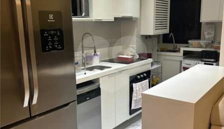 Apartamento à venda com 3 quartos, sendo 1 suíte,  em Brás, São Paulo, SP