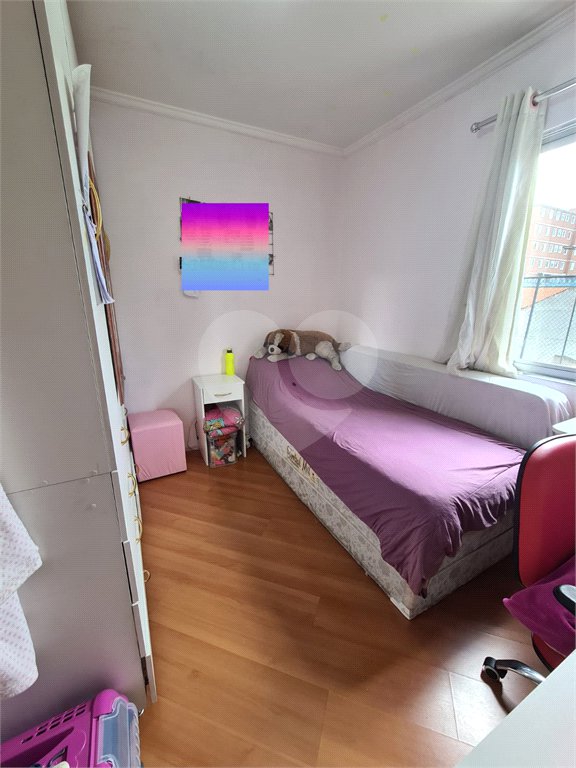 Apartamento com 3 dormitórios, sendo 1 suíte.