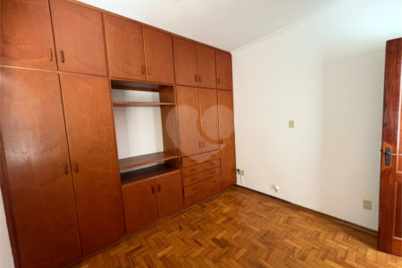 Ótima oportunidade para moradia ou investimento comercial!