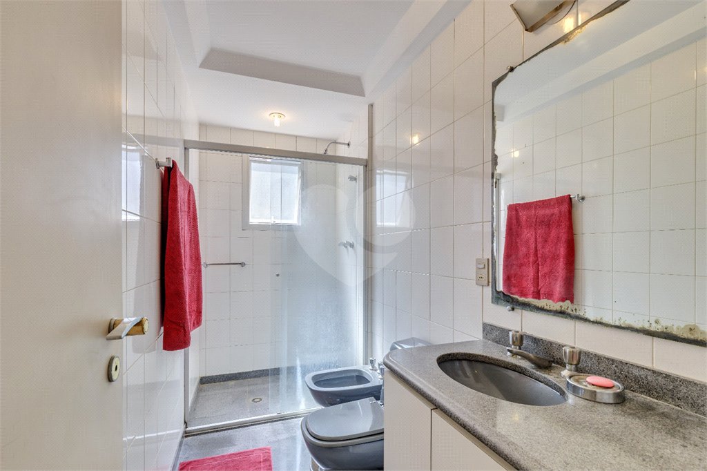 Apartamento à venda com 3 suítes em Campo Belo, São Paulo, SP