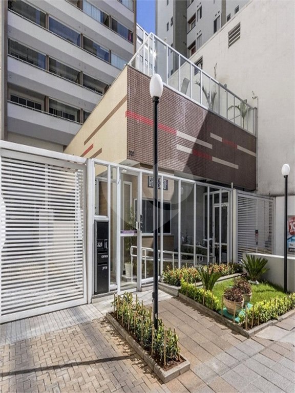 Apartamento Duplex com 1 Quarto e 2 Banheiros á Venda 60m² em Bela Vista - SP.