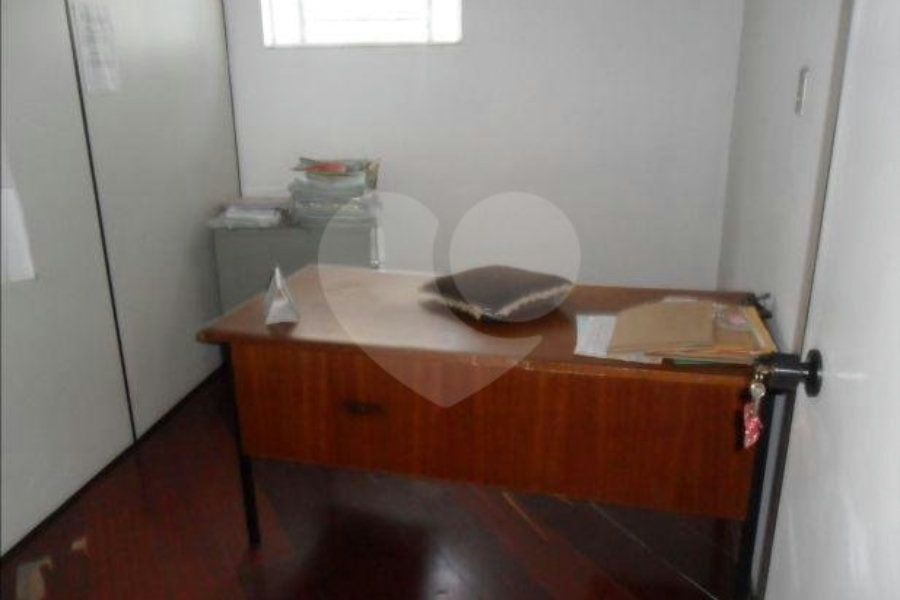 Casa à venda com 4 quartos no condomínio Largo Padre Péricles,48, São Paulo - SP