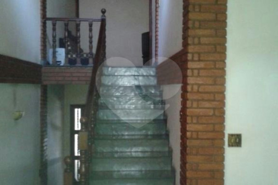 Sobrado à venda com 5 quartos, sendo 1 suíte, em Tremembé, São Paulo, SP