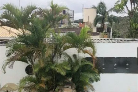Sobrado à venda com 4 quartos, sendo 2 suítes, em Jardim Leonor, São Paulo, SP