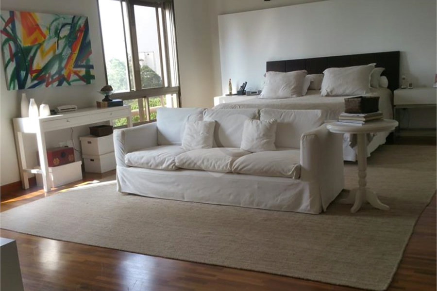 Apartamento à venda ou para alugar com 4 suítes em Morumbi, São Paulo, SP