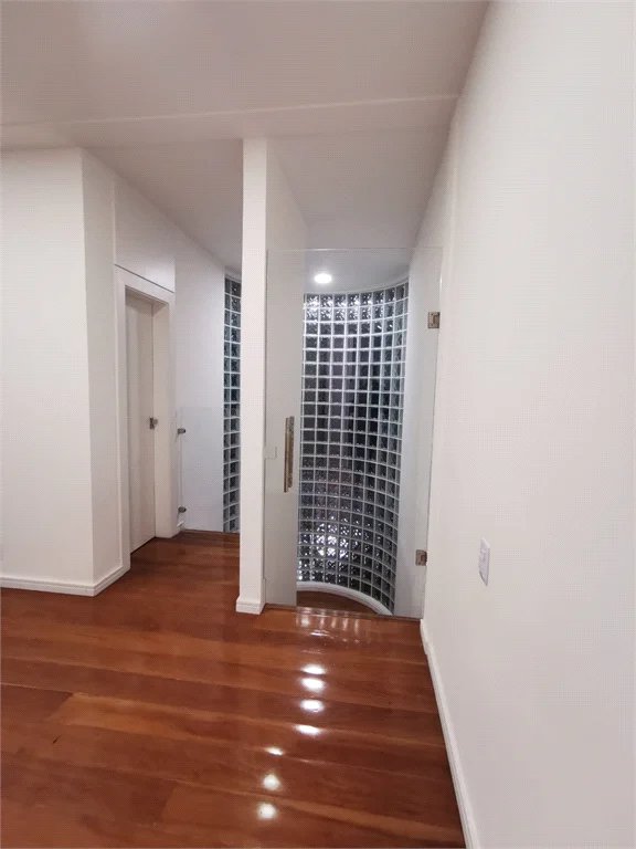 Casa à venda ou para alugar com 4 suítes em Parque dos Príncipes, São Paulo, SP