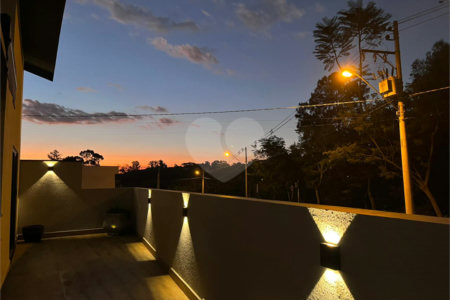 Casa à venda com 3 quartos, sendo 1 suíte, no condomínio Jardim Laguna, Indaiatuba - SP