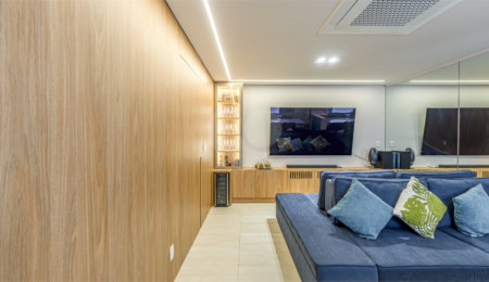 Apartamento à venda com 3 quartos, sendo 1 suíte,  em Vila Uberabinha, São Paulo, SP