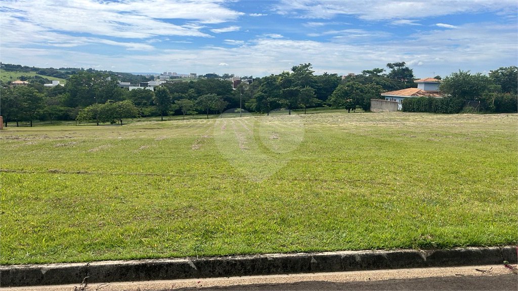 Terreno à venda no condomínio Village Saint Charbel, Araçoiaba da Serra - SP