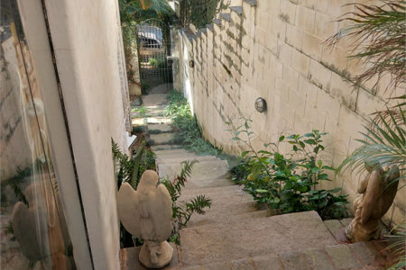 Casa à venda com 3 quartos, sendo 1 suíte, em Jardim Leonor, São Paulo, SP