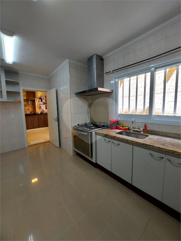 Sobrado à venda com 3 quartos, sendo 2 suítes, em Vila Romero, São Paulo, SP