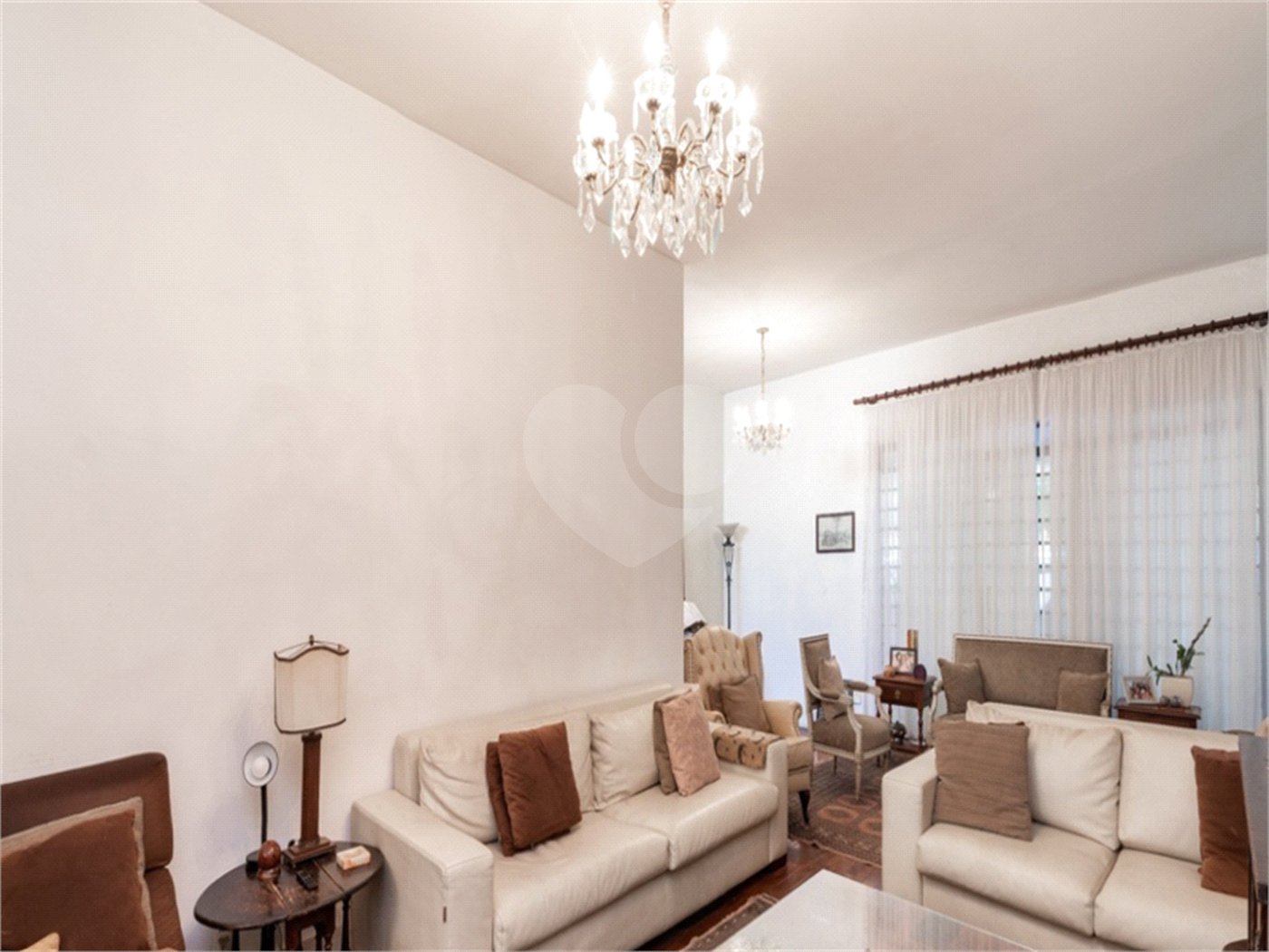 Casa à venda com 3 quartos, sendo 1 suíte,  em Pinheiros, São Paulo, SP