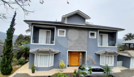 Casa à venda ou para alugar com 3 suítes no condomínio Suíça da Cantareira, Mairiporã - SP