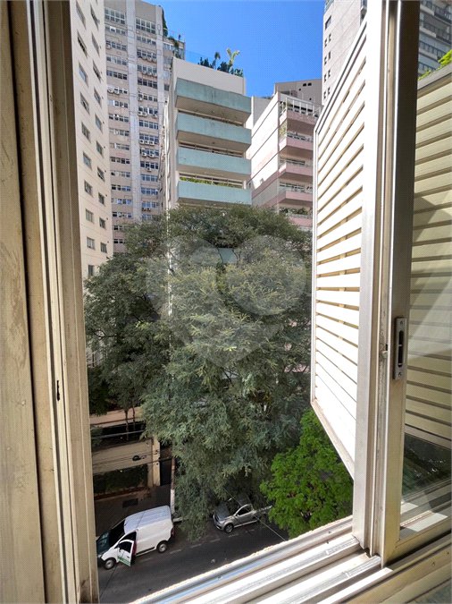 Apartamento à venda com 3 quartos, sendo 2 suítes,  em Jardim Paulista, São Paulo, SP